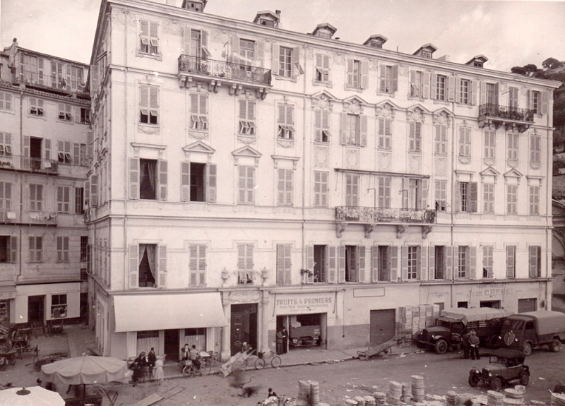 Le cours Saleya